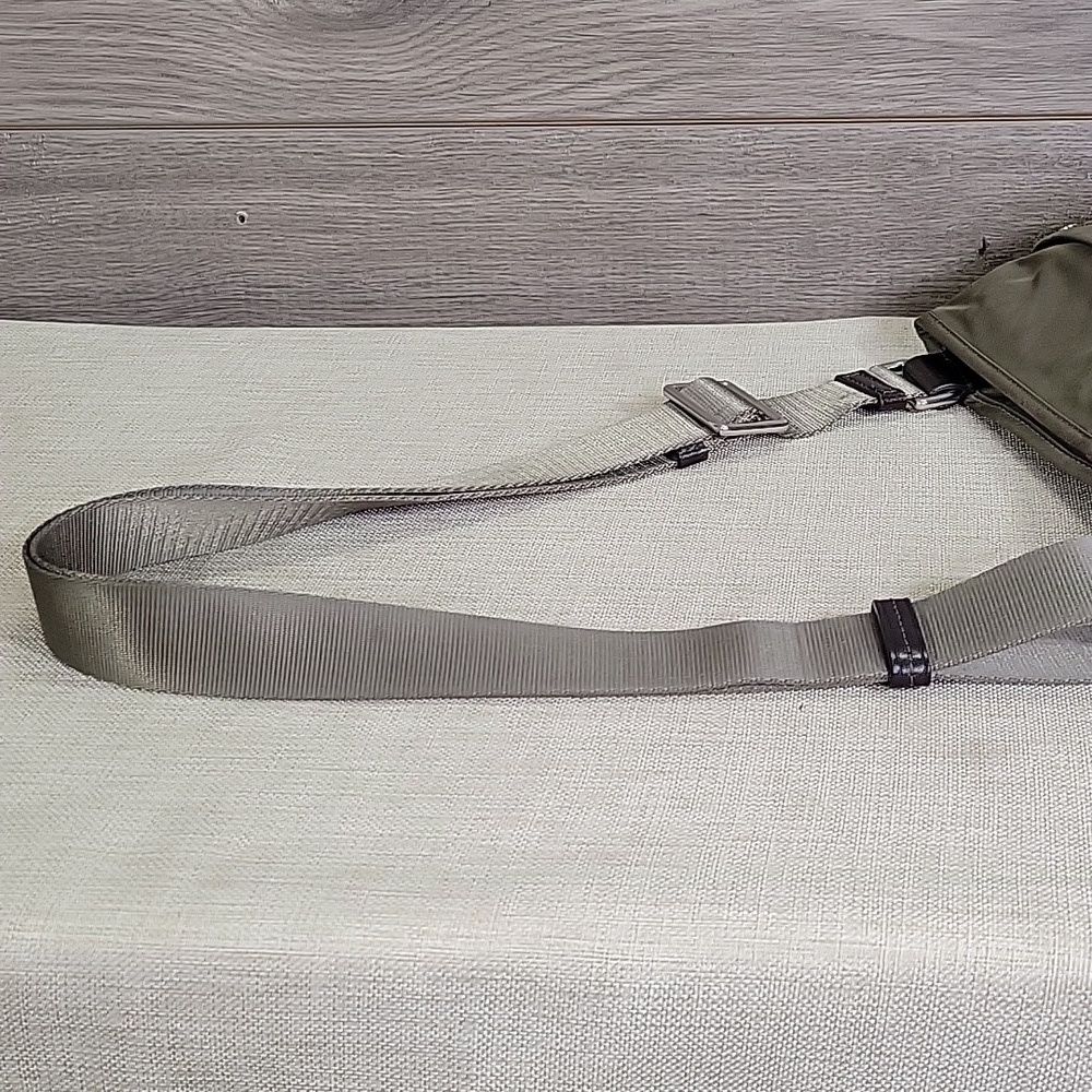 Tumi Olive Green Nylon Crossbody Shoulder Bag - Picture 8 of 16